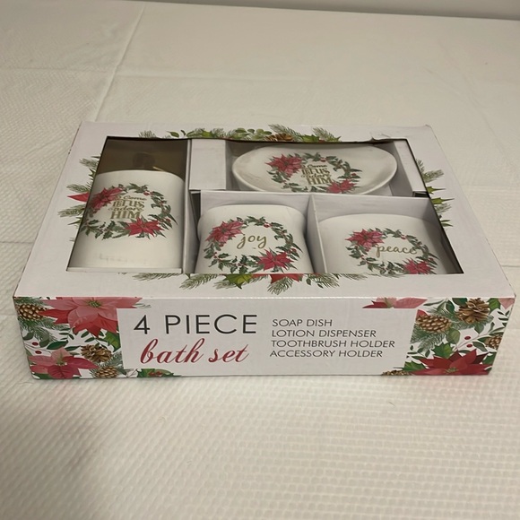 Xmas Inspirations 4-Piece Bath Accessory Set - Picture 2 of 6
